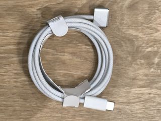 Cable USB-C a Magsafe 3 - 2metros A2363