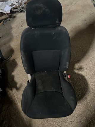 Asiento copiloto nissan terrano 2 