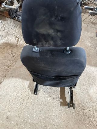 Asiento copiloto nissan terrano 2 