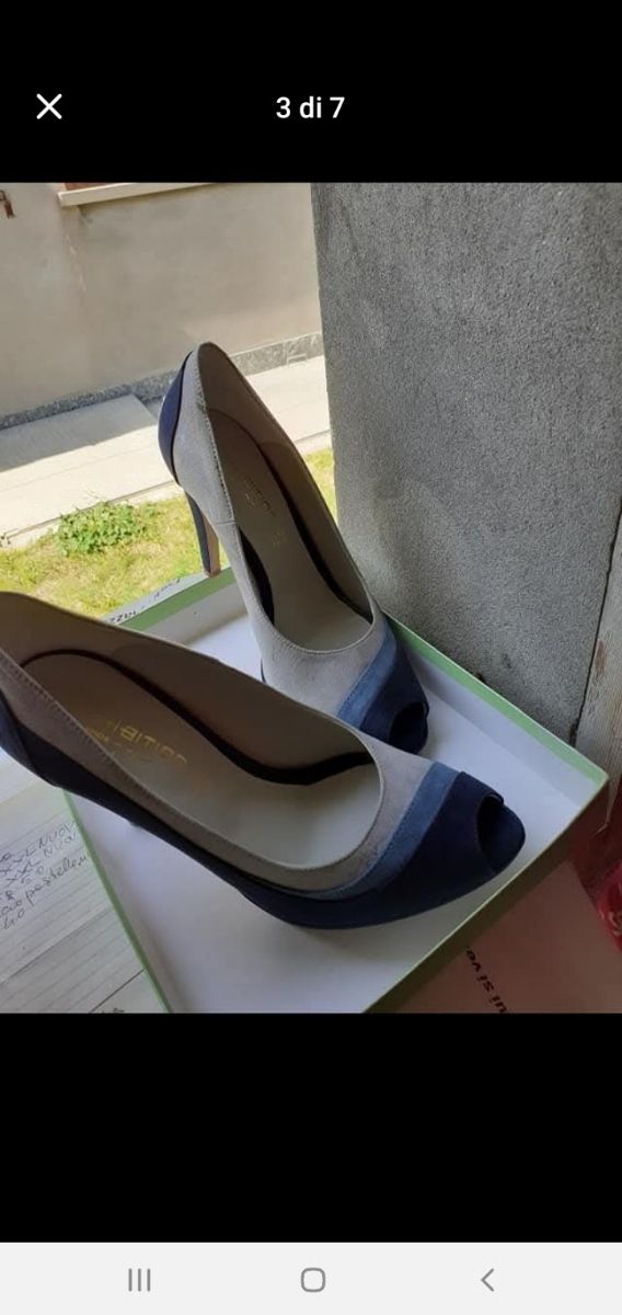 Sandali  più scarpe di camoscio numero 40 