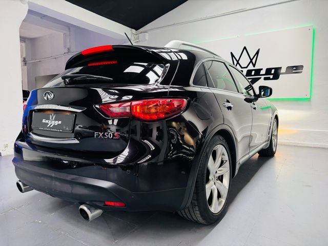 Infiniti FX50 2011