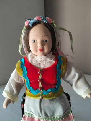 Bambolina in ceramica - Polonia