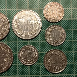 7 monedas suizas 