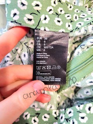 Falda midi aberturas floreada viscosa verde hym
