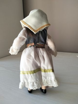 Bambolina in ceramica - Romania