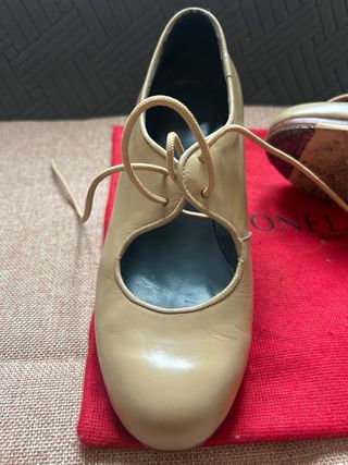 Flamenco shoes