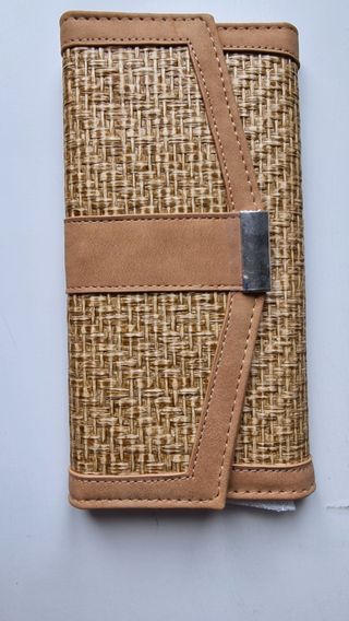 Monedero marrón sin estrenar 