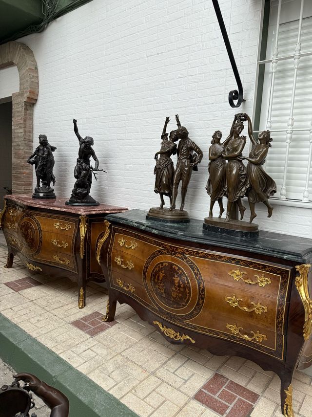 Pareja cómodas Luis XV en marquetería