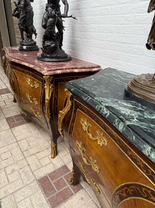 Cómoda Luis XV en marquetería