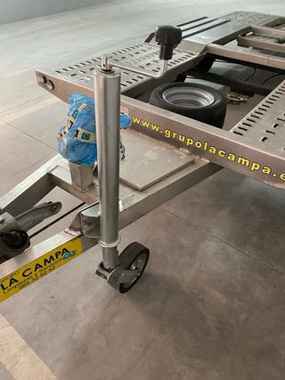 Carro remolque plataforma porta coches.