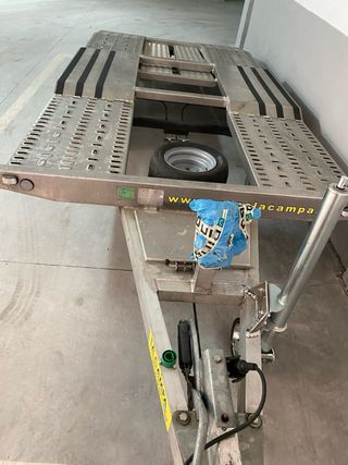 Carro remolque plataforma porta coches.