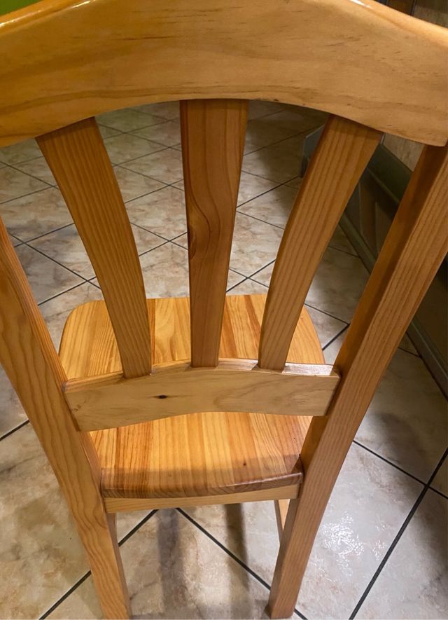 Sedia in legno massello