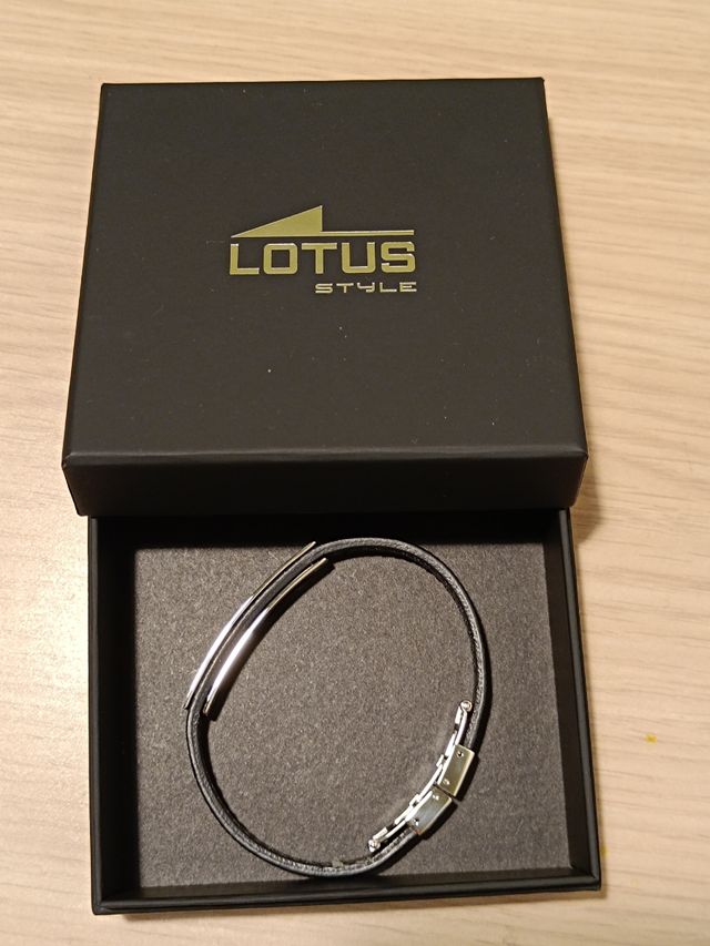 Pulsera de piel y acero inoxidable