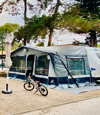 Avancé caravana ticamo u925