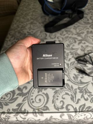 NIKON D3200 NUEVA  ACCESORIOS