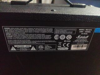 Amplificador guitarra Marschall MG 15Fx