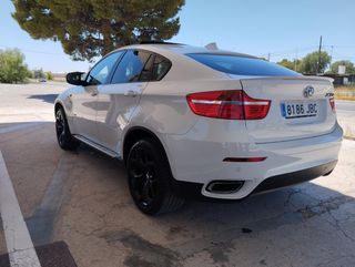 BMW X6 2011