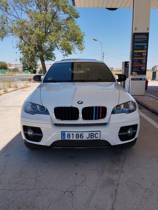 BMW X6 2011