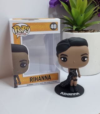 Rihanna Figura 