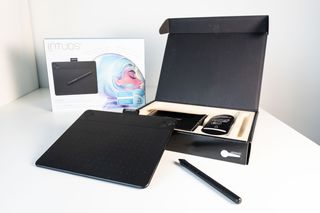 Tableta gráfica Wacom Intuos Art 