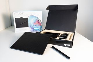 Tableta gráfica Wacom Intuos Art 