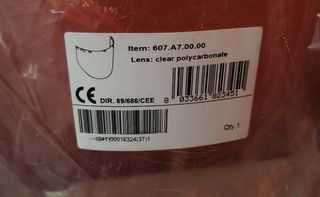 Visiera con semicalotta protettiva