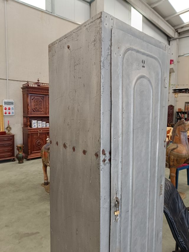 Taquilla industrial antigua