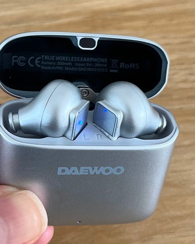 Auriculares inalámbricos - DAEWOO COLD