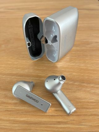 Auriculares inalámbricos - DAEWOO COLD