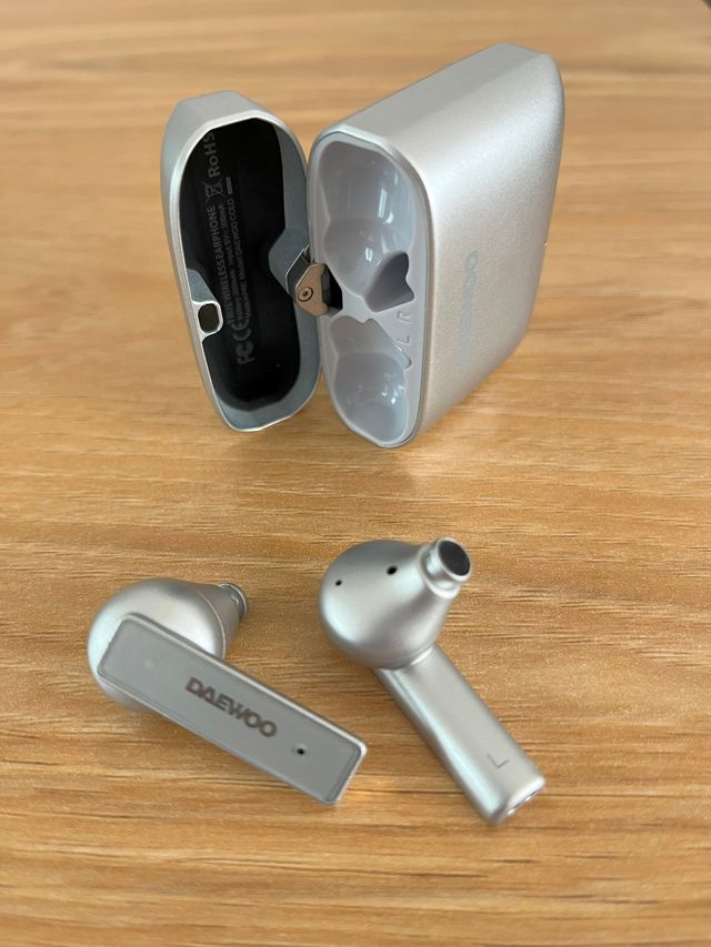 Auriculares inalámbricos - DAEWOO COLD