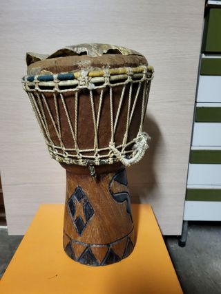 Bongo djembe africano