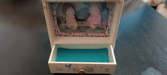 Caja musical vintage