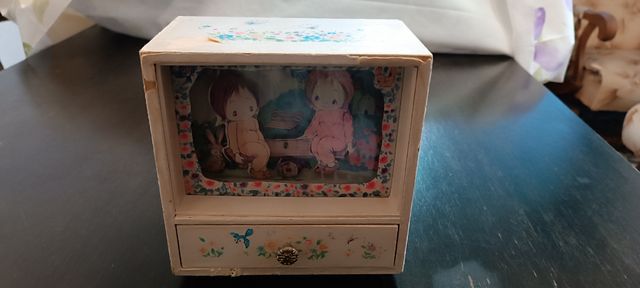 Caja musical vintage