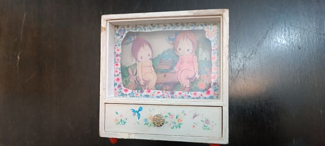 Caja musical vintage