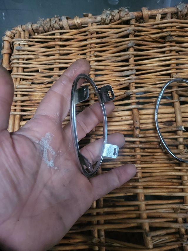 Embellecedores pilotos