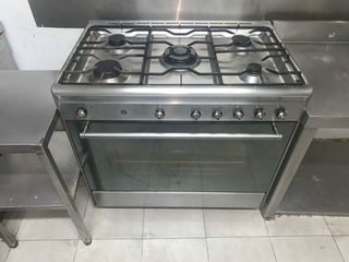 Cocina profesional Smeg 5 fuegos