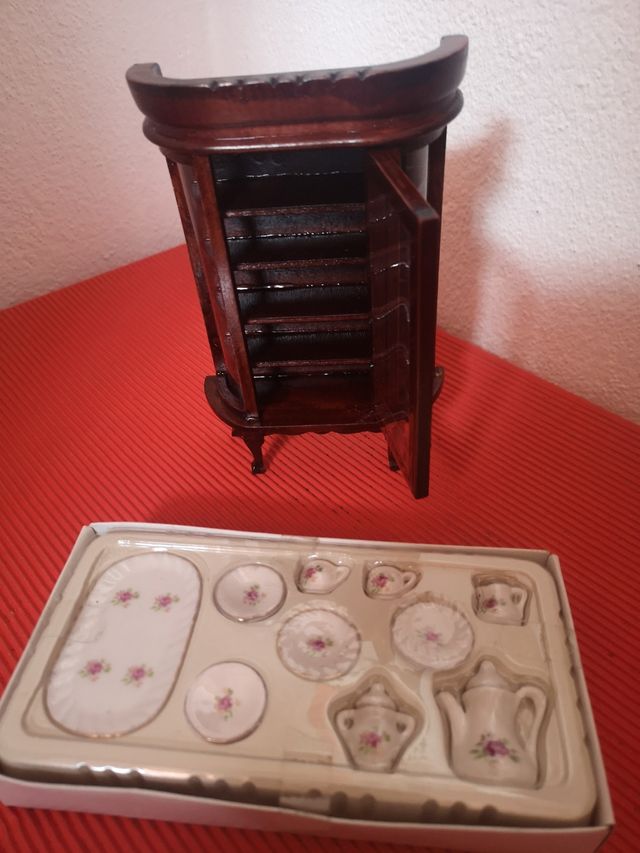 Mobili in miniatura casa delle Bambole