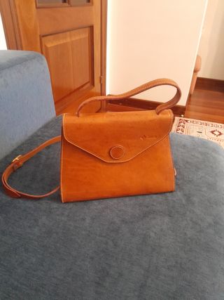 Bolso de cuero natural 