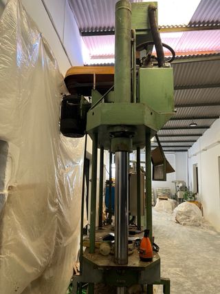 Maquina prensa industrial