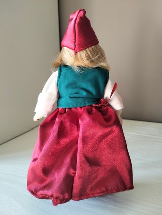 Bambolina in ceramica - Svezia