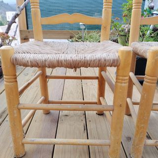 Lote de dos sillas antiguas