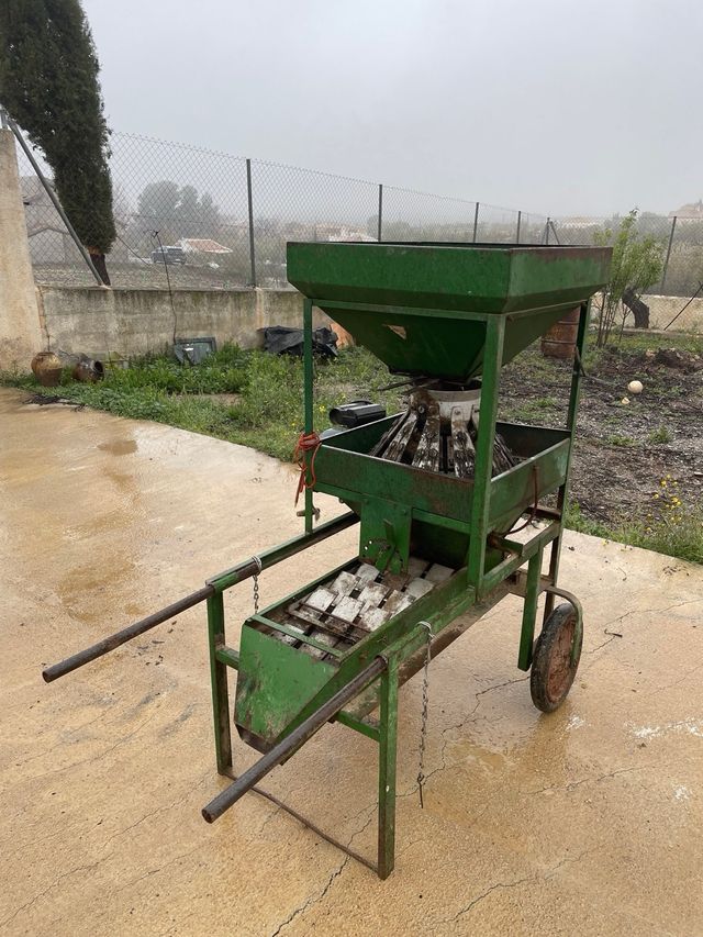 Peladora de Almendra