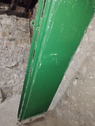 Escalera maciza de hierro