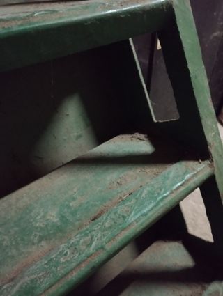 Escalera maciza de hierro