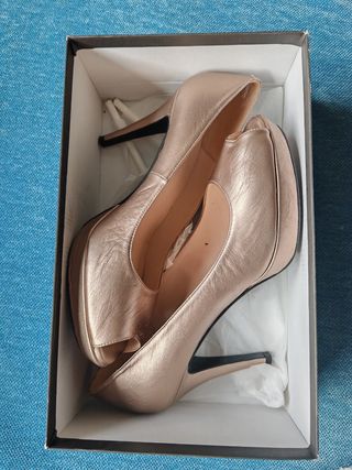Zapatos Peep-toe dorado fiesta tacon 40