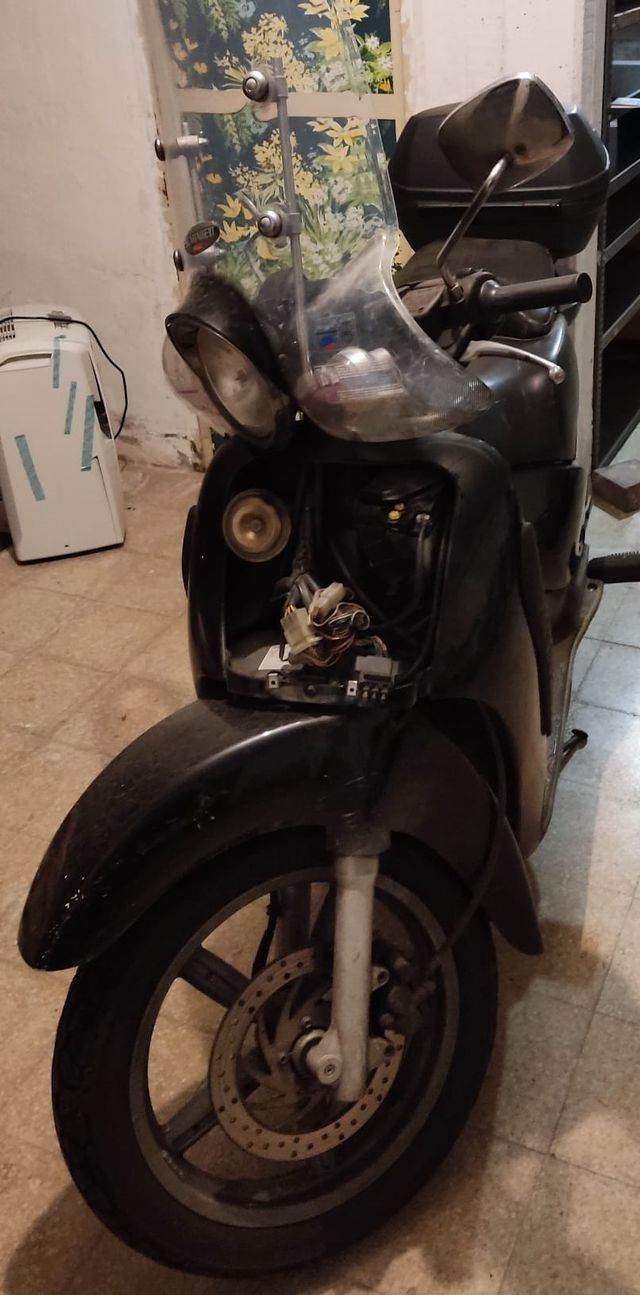 APRILIA SCARABEO 150