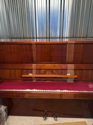 Piano vertical Lippmann USC120