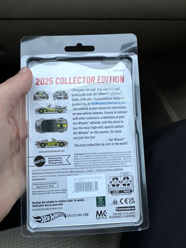 Hot wheets premiun mazda 2004