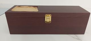 SET DE VINO Y BOTELLERO