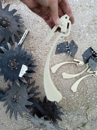 Conjunto barre rastrojos para sembradora